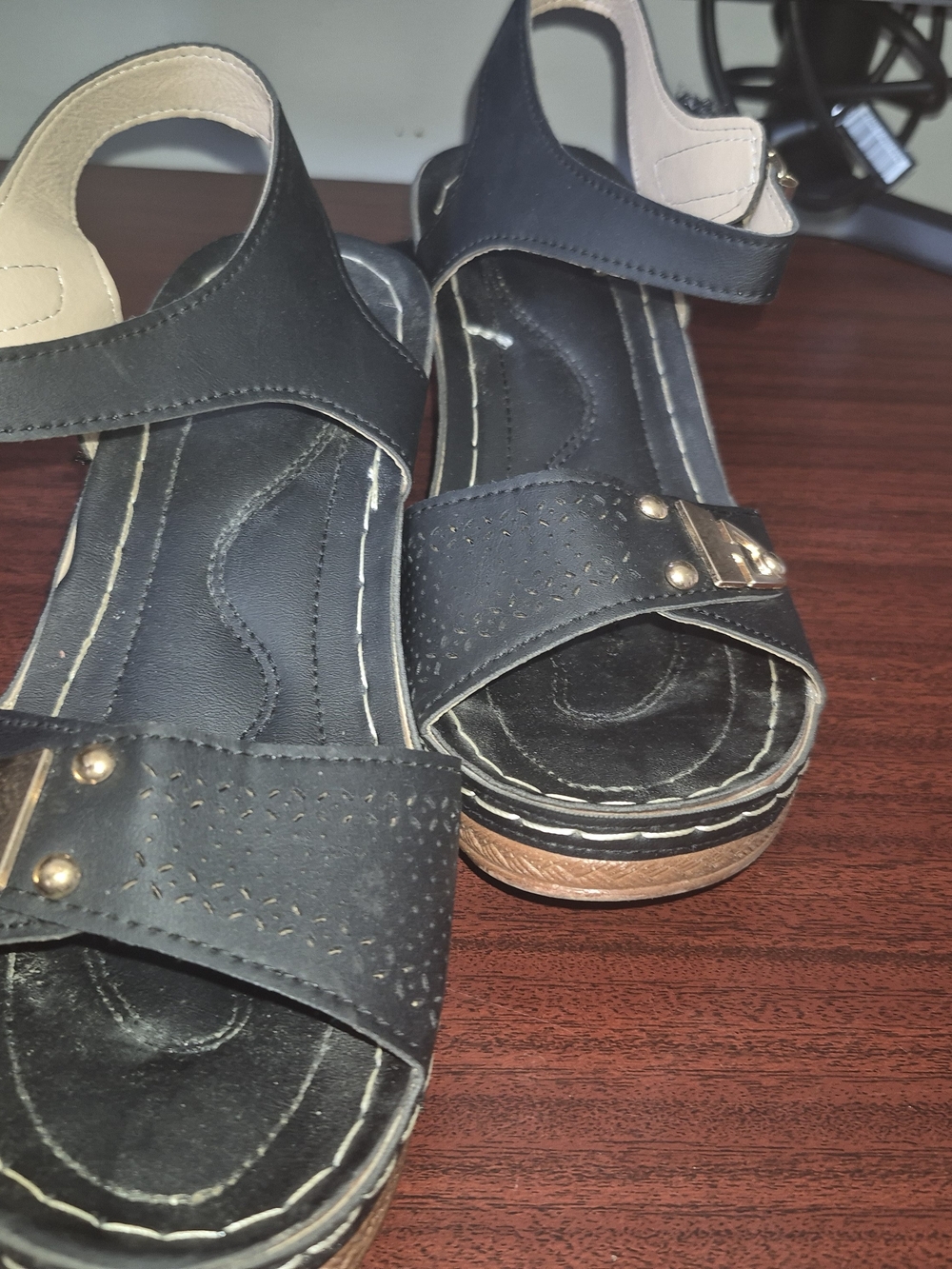 Women’s Black Comfort Sandals with Adjustable Strap